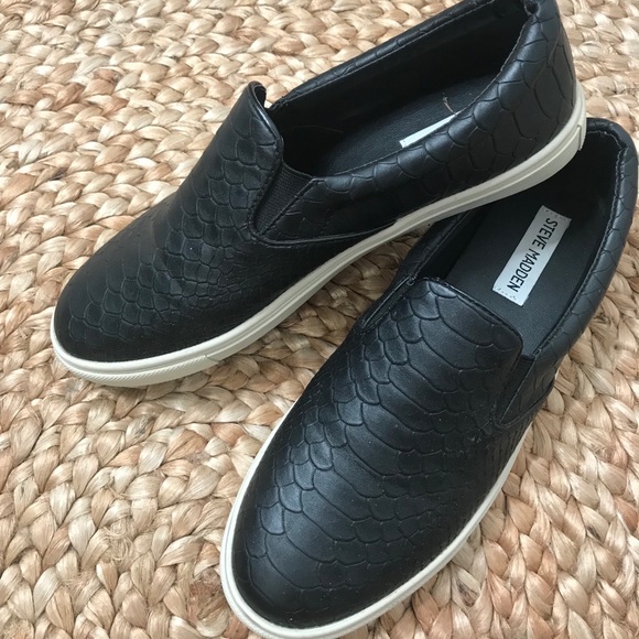 black slip on shoes steve madden